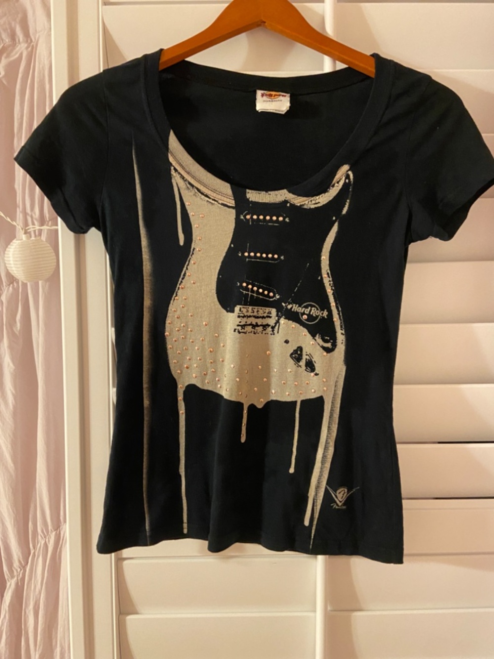 Hard Rock Couture Women’s T-Shirt Black  Guitar Graphic Tee Size S/M